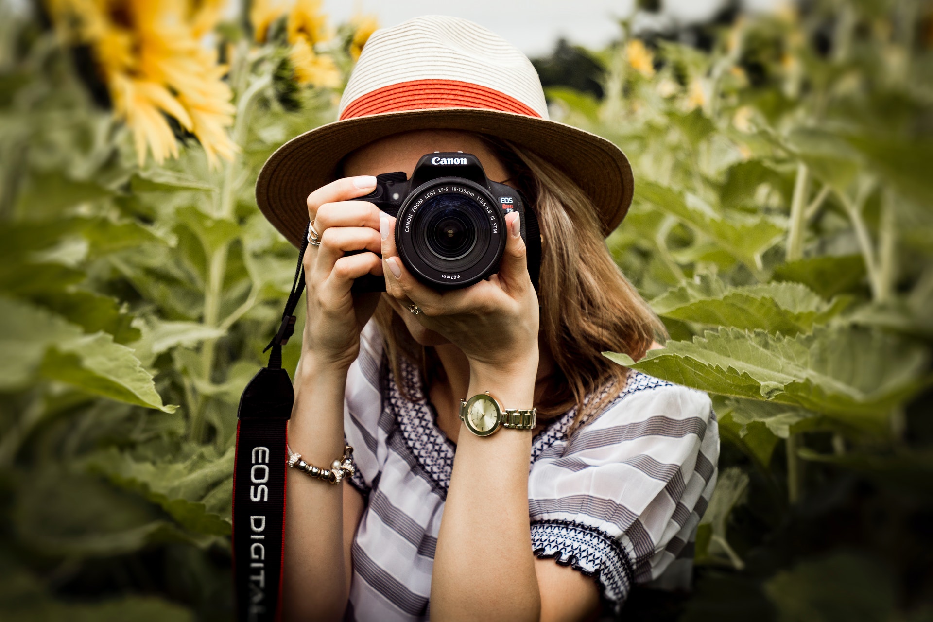 How To Make Sure You Are Capturing The Best Content Pictures To Sell Better On Social Media By Lafayette Photography